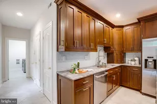 1954 Horse Shoe Dr, Vienna, VA 22182 - Photo 27