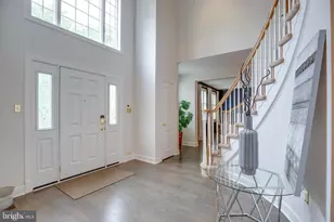 1954 Horse Shoe Dr, Vienna, VA 22182 - Photo 3