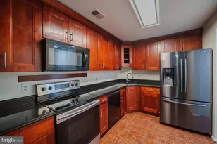 10699 Spring Oak Ct, Burke, VA 22015 - Photo 11