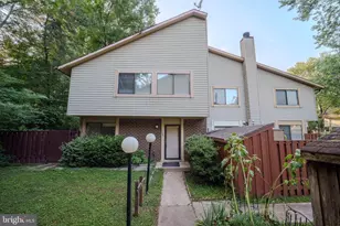 10699 Spring Oak Ct, Burke, VA 22015 - Photo 1