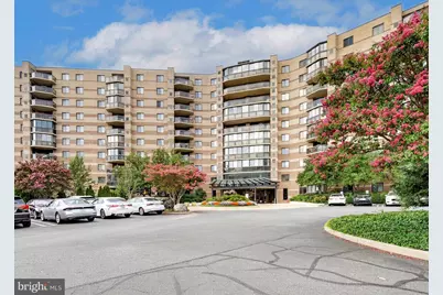 8350 Greensboro Drive #422, McLean, VA 22102 - Photo 5