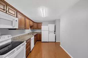 8350 Greensboro Dr, McLean, VA 22102 - Photo 13
