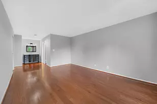 8350 Greensboro Dr, McLean, VA 22102 - Photo 19