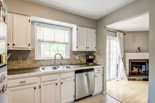 7112 Lake Cove Dr, Alexandria, VA 22315 - Photo 21