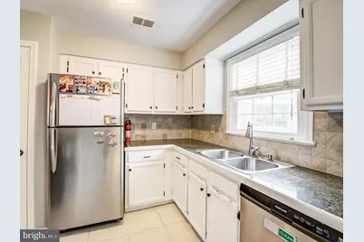 7112 Lake Cove Drive, Alexandria, VA 22315 - Photo 19