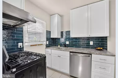 6817 Radcliffe Drive, Alexandria, VA 22307 - Photo 9