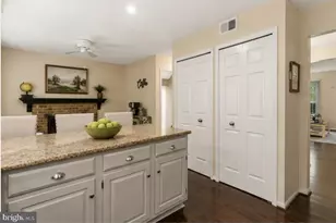 5459 Cheshire Meadows Way, Fairfax, VA 22032 - Photo 7