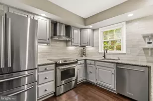 5459 Cheshire Meadows Way, Fairfax, VA 22032 - Photo 3