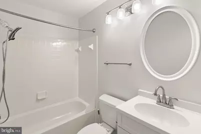 8636 Dellway Lane, Vienna, VA 22180 - Photo 15