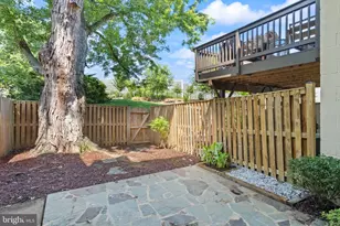 8636 Dellway Ln, Vienna, VA 22180 - Photo 31