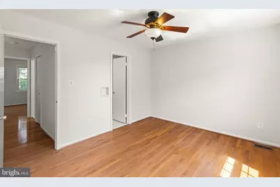 8636 Dellway Lane, Vienna, VA 22180 - Photo 21