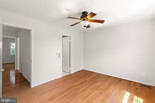 8636 Dellway Ln, Vienna, VA 22180 - Photo 21