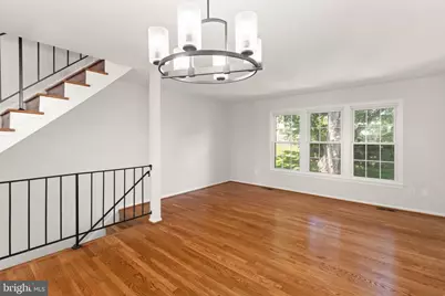 8636 Dellway Lane, Vienna, VA 22180 - Photo 5
