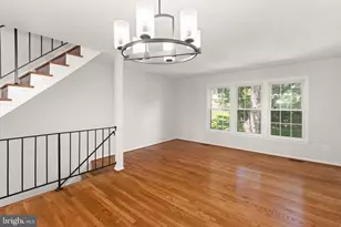 8636 Dellway Ln, Vienna, VA 22180 - Photo 5