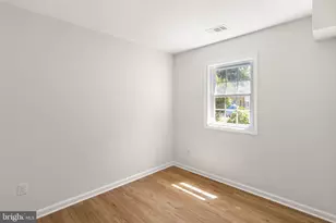 8636 Dellway Ln, Vienna, VA 22180 - Photo 25