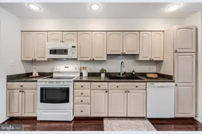 2028 Lakewinds Drive, Reston, VA 20191 - Photo 35