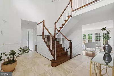 10005 Scenic View Ter, Vienna, VA 22182 - Photo 3