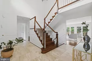 10005 Scenic View Terrace, Vienna, VA 22182 - Photo 3