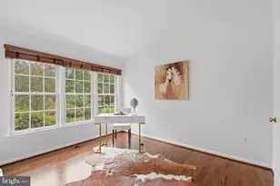 10005 Scenic View Terrace, Vienna, VA 22182 - Photo 5