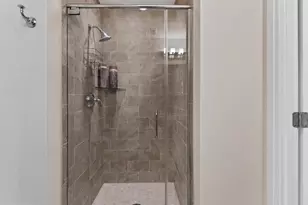 8220 Crestwood Heights Dr, McLean, VA 22102 - Photo 27