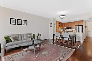 8220 Crestwood Heights Dr, McLean, VA 22102 - Photo 5