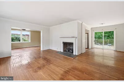 6702 Harwood Place, Springfield, VA 22152 - Photo 3