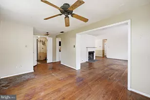 6702 Harwood Pl, Springfield, VA 22152 - Photo 7