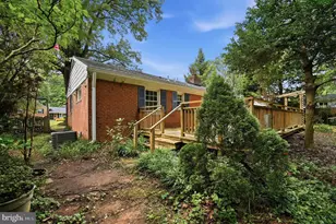 6702 Harwood Pl, Springfield, VA 22152 - Photo 17