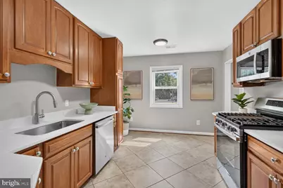 5142 Dahlgreen Place, Burke, VA 22015 - Photo 7