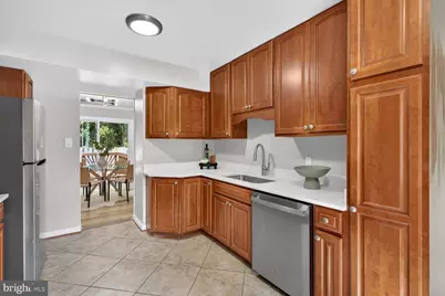 5142 Dahlgreen Place, Burke, VA 22015 - Photo 9