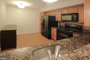 3801 Ridge Knoll Ct, Fairfax, VA 22033 - Photo 13