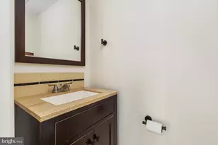 6026 Buttercup Ct, Alexandria, VA 22310 - Photo 7