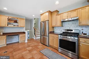 6426 Carriage Dr, Alexandria, VA 22310 - Photo 19