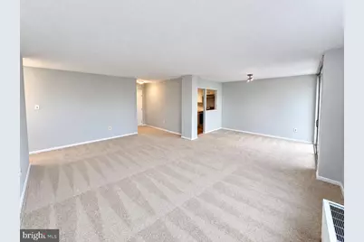 2059 Huntington Avenue #809, Alexandria, VA 22303 - Photo 5