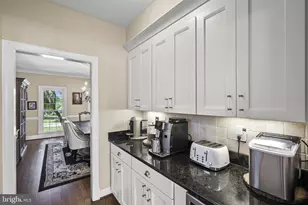 615 Nalls Farm Way, Great Falls, VA 22066 - Photo 55