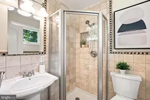 8926 Cromwell Dr, Springfield, VA 22151 - Photo 21