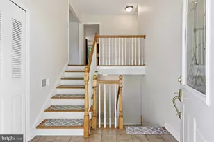 8747 Arley Dr, Springfield, VA 22153 - Photo 5