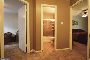 5459 Tillary Ct, Burke, VA 22015 - Photo 9