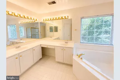 8646 Royal Worcester Lane, Fairfax, VA 22031 - Photo 19