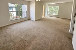 8646 Royal Worcester Ln, Fairfax, VA 22031 - Photo 15