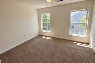 8646 Royal Worcester Ln, Fairfax, VA 22031 - Photo 25