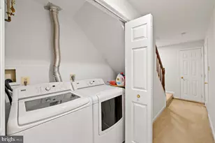 9348 Peter Roy Ct, Burke, VA 22015 - Photo 25