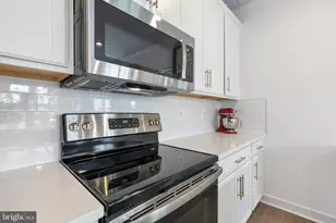 12880 Mosaic Pk Wy, Herndon, VA 20171 - Photo 7