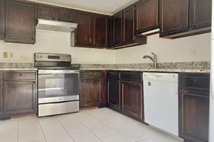 7351 Crestleigh Cir, Alexandria, VA 22315 - Photo 7
