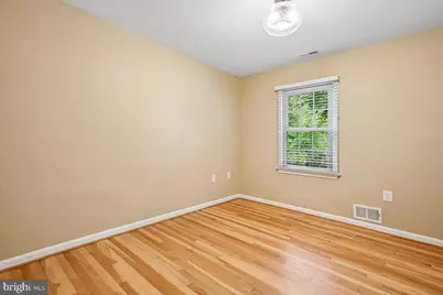1710 Chesterford Way, McLean, VA 22101 - Photo 33