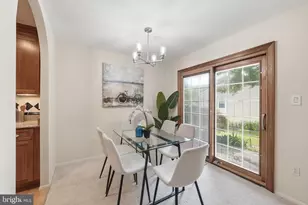 5500 Corot Ct, Fairfax, VA 22032 - Photo 9