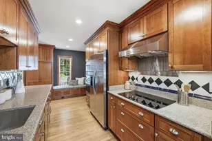 5500 Corot Ct, Fairfax, VA 22032 - Photo 11