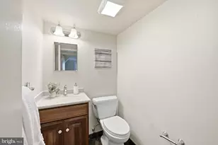 5500 Corot Ct, Fairfax, VA 22032 - Photo 21