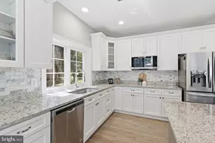 2785 Marshall Lake Dr, Oakton, VA 22124 - Photo 19