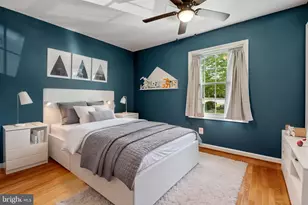 8400 Penshurst Dr, Springfield, VA 22152 - Photo 17